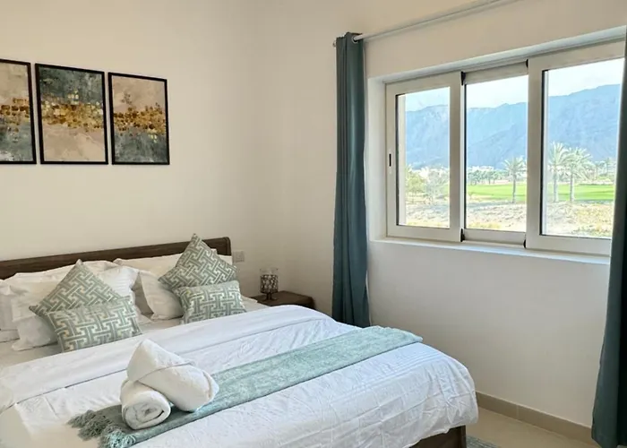 The Vibez Luxury Apartment Sifah